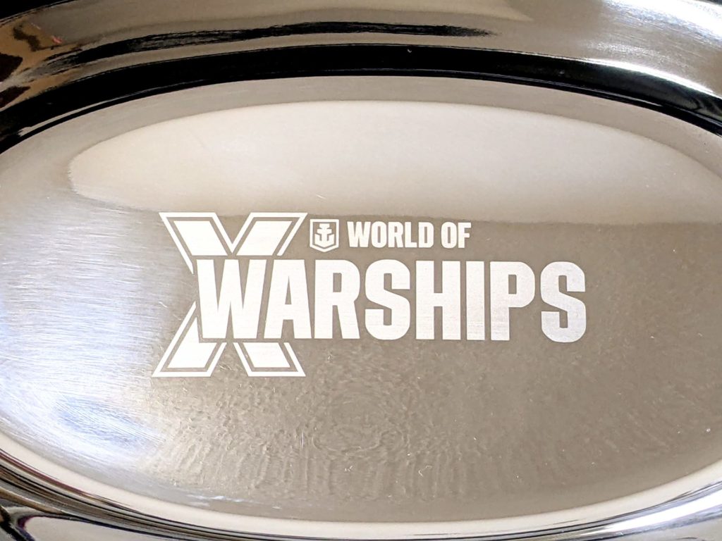 海上自衛隊仕様のカレー皿へ ブランドロゴをレーザー彫刻したノベルティーのご製作　2026年2月9日