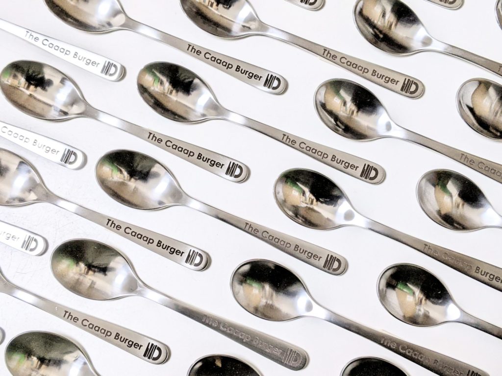 お店のロゴをレーザーマーキングしたオリジナルスプーンのご製作　2026年月12日