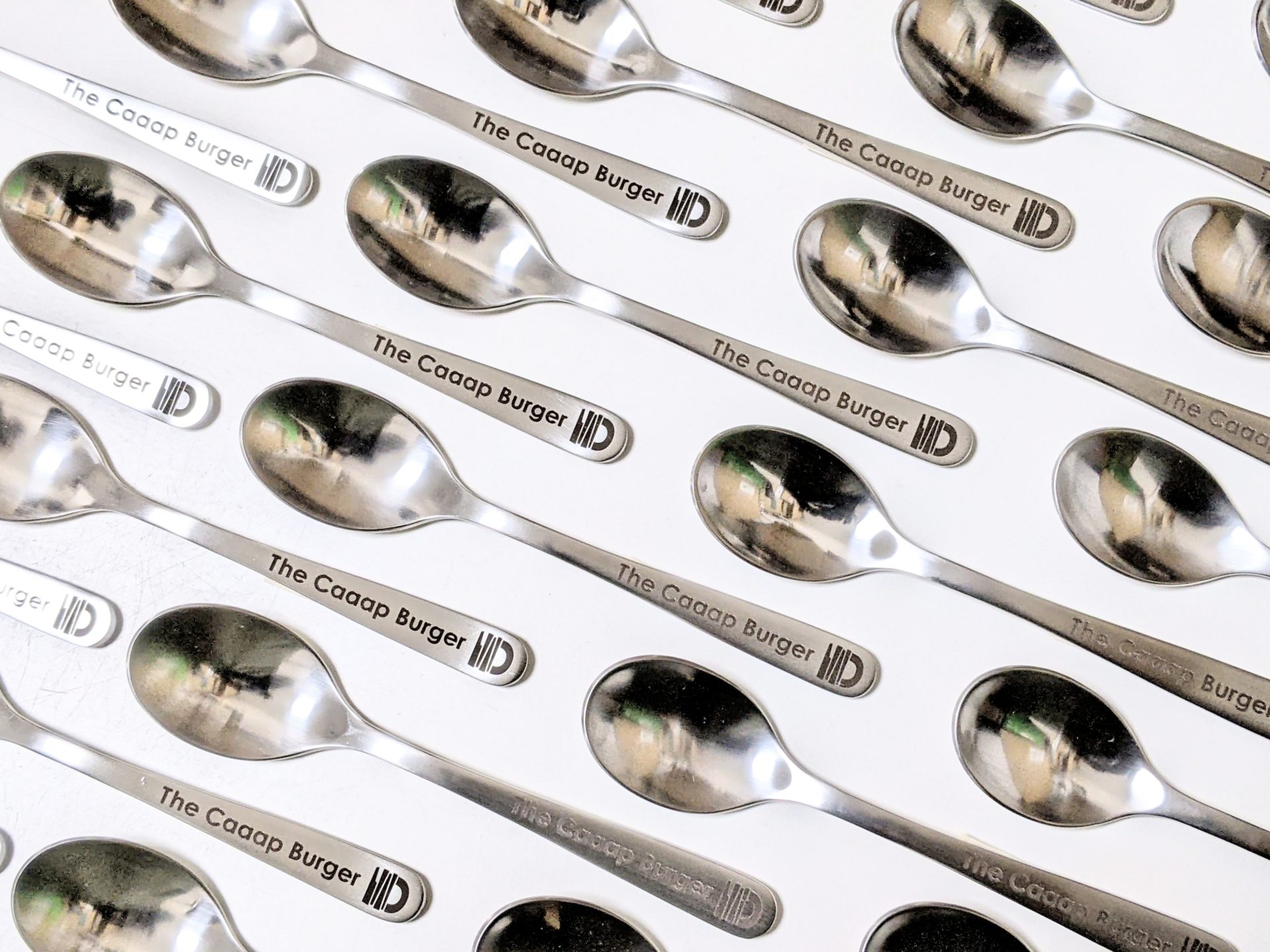 お店のロゴをレーザーマーキングしたオリジナルスプーンのご製作　2026年月12日